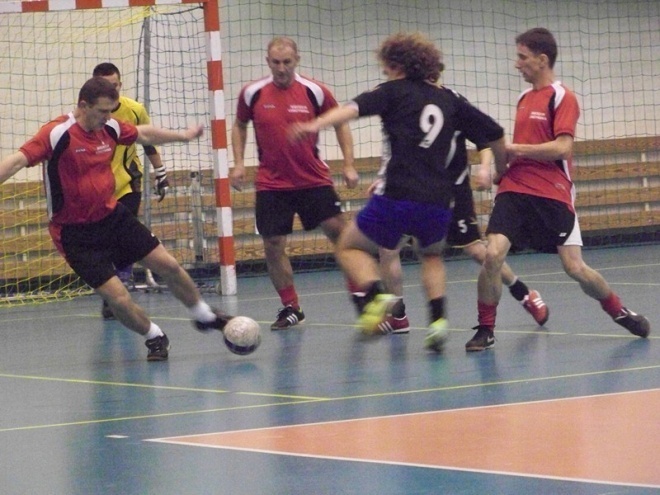 Nocna Liga Futsalu - 4. kolejka (03.01.2014) - zdjęcie #22 - eOstroleka.pl