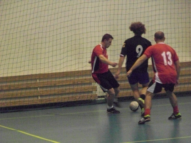 Nocna Liga Futsalu - 4. kolejka (03.01.2014) - zdjęcie #21 - eOstroleka.pl