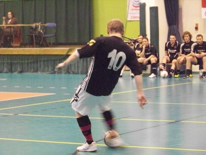 Nocna Liga Futsalu - 4. kolejka (03.01.2014) - zdjęcie #7 - eOstroleka.pl