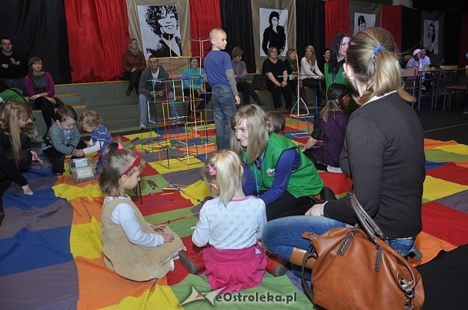 VI Dyskoteka z Mikołajem w ZS Nr 5 [05.01.2014] - zdjęcie #78 - eOstroleka.pl