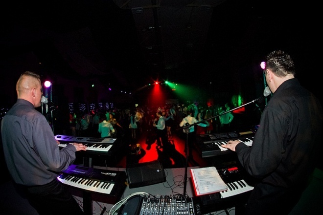 Studniówka w III LO - fot. Roxana Dawid [04.01.2014] - zdjęcie #3 - eOstroleka.pl