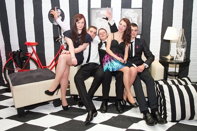 Studniówka w III LO - fot. Roxana Dawid [04.01.2014] - zdjęcie #28 - eOstroleka.pl