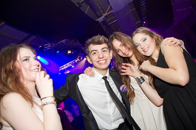 Studniówka w III LO - fot. Roxana Dawid [04.01.2014] - zdjęcie #27 - eOstroleka.pl