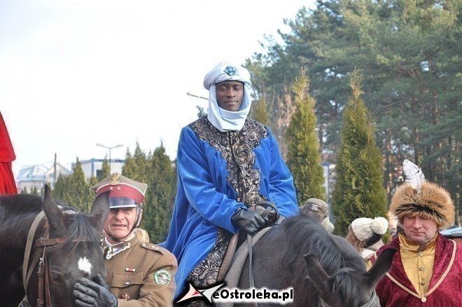 Orszak Trzech Króli ulicami Ostrołęki [06.01.2013] - zdjęcie #177 - eOstroleka.pl