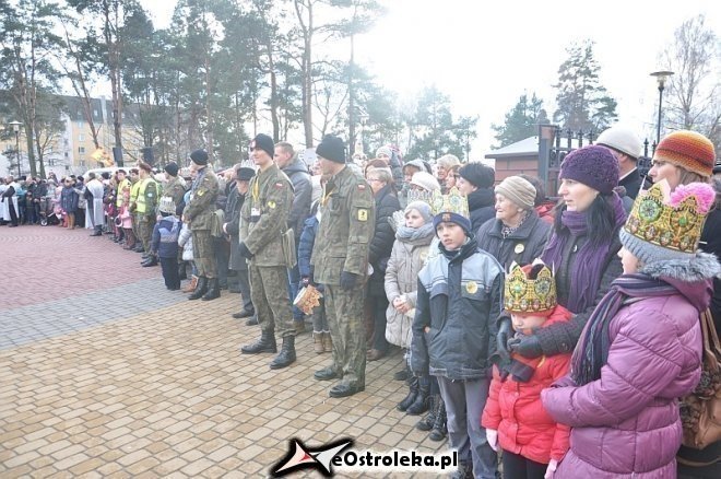 Orszak Trzech Króli ulicami Ostrołęki [06.01.2013] - zdjęcie #163 - eOstroleka.pl