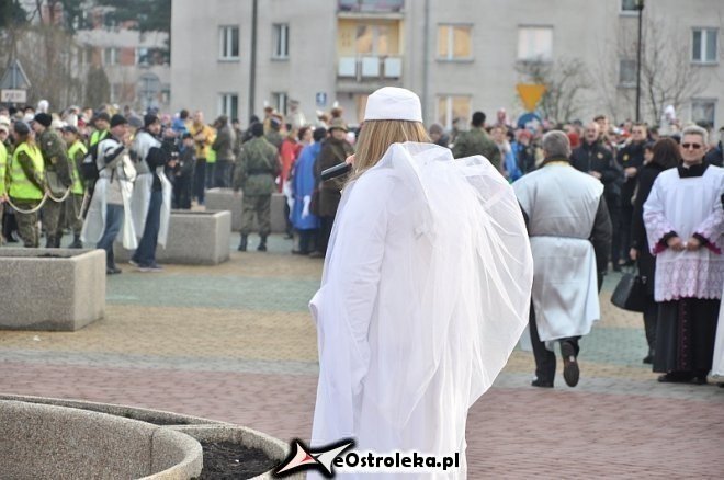 Orszak Trzech Króli ulicami Ostrołęki [06.01.2013] - zdjęcie #161 - eOstroleka.pl