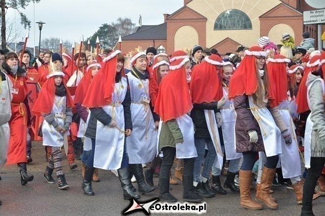 Orszak Trzech Króli ulicami Ostrołęki [06.01.2013] - zdjęcie #146 - eOstroleka.pl