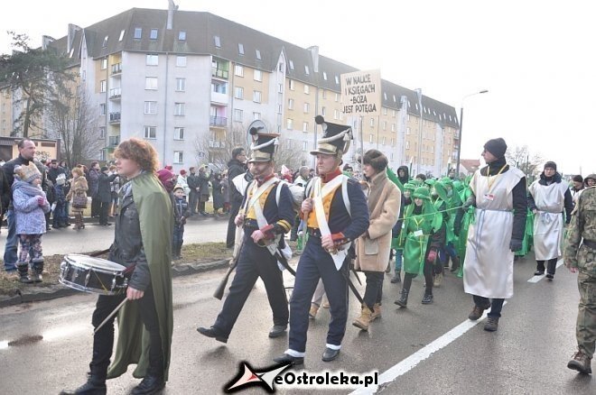 Orszak Trzech Króli ulicami Ostrołęki [06.01.2013] - zdjęcie #136 - eOstroleka.pl
