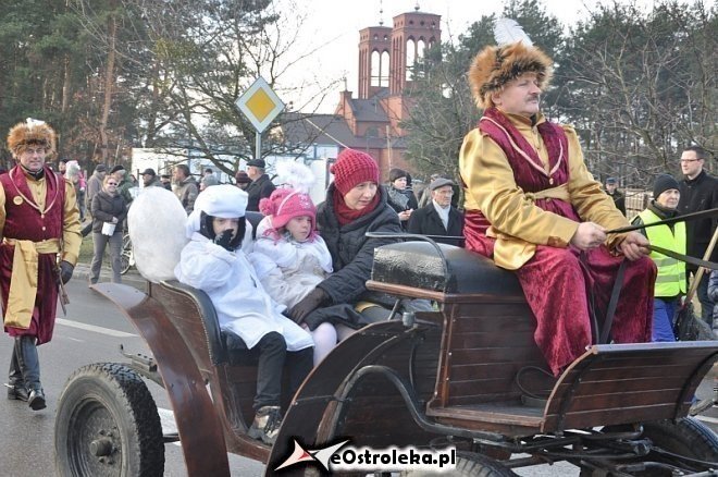 Orszak Trzech Króli ulicami Ostrołęki [06.01.2013] - zdjęcie #132 - eOstroleka.pl