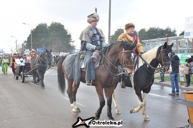Orszak Trzech Króli ulicami Ostrołęki [06.01.2013] - zdjęcie #128 - eOstroleka.pl