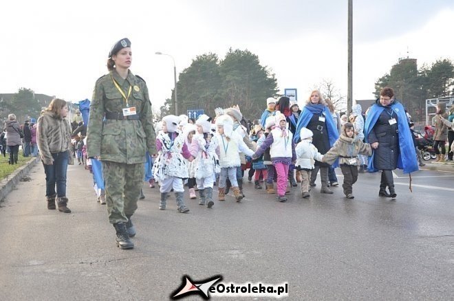 Orszak Trzech Króli ulicami Ostrołęki [06.01.2013] - zdjęcie #126 - eOstroleka.pl
