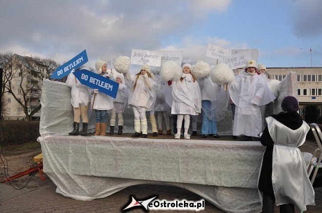 Orszak Trzech Króli ulicami Ostrołęki [06.01.2013] - zdjęcie #119 - eOstroleka.pl