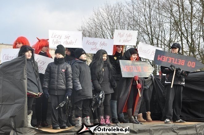 Orszak Trzech Króli ulicami Ostrołęki [06.01.2013] - zdjęcie #115 - eOstroleka.pl