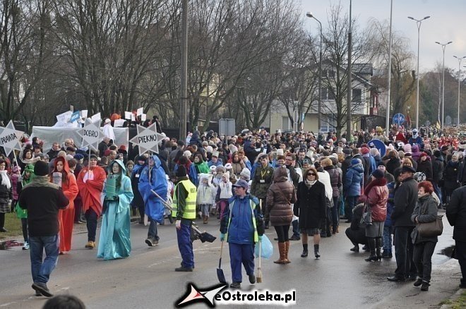 Orszak Trzech Króli ulicami Ostrołęki [06.01.2013] - zdjęcie #108 - eOstroleka.pl
