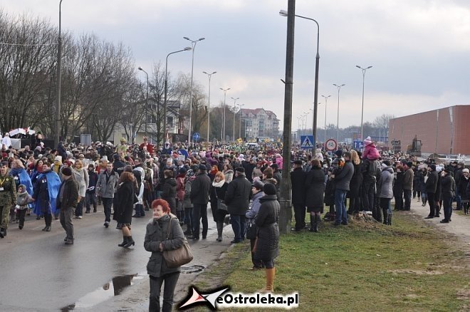 Orszak Trzech Króli ulicami Ostrołęki [06.01.2013] - zdjęcie #109 - eOstroleka.pl