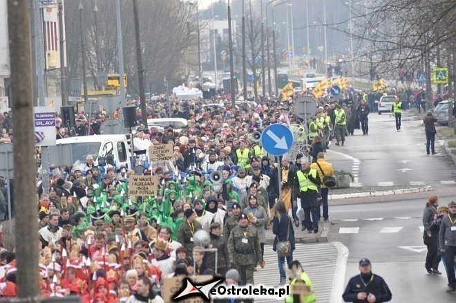 Orszak Trzech Króli ulicami Ostrołęki [06.01.2013] - zdjęcie #99 - eOstroleka.pl
