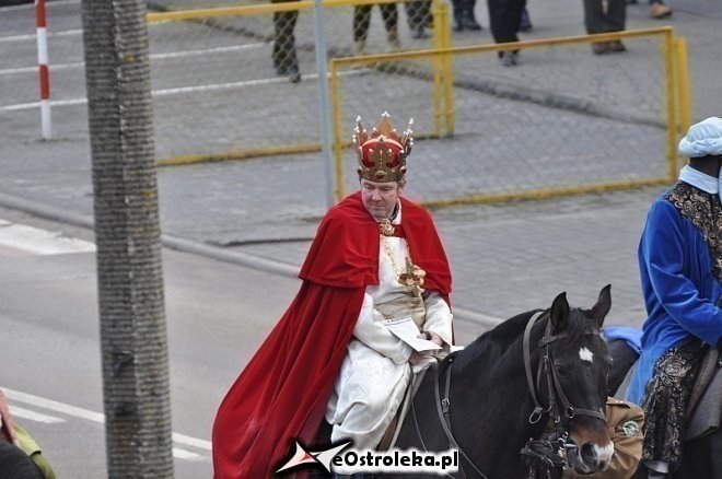 Orszak Trzech Króli ulicami Ostrołęki [06.01.2013] - zdjęcie #96 - eOstroleka.pl