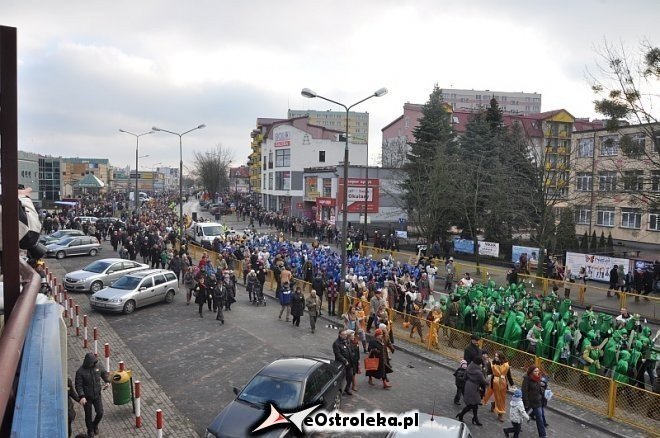 Orszak Trzech Króli ulicami Ostrołęki [06.01.2013] - zdjęcie #83 - eOstroleka.pl