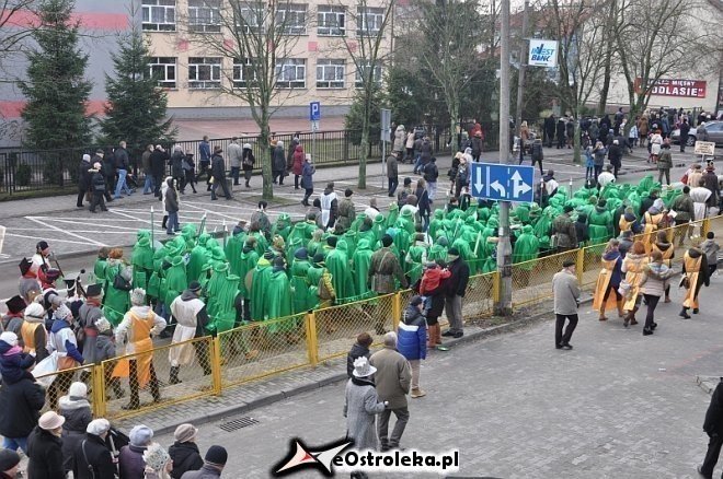 Orszak Trzech Króli ulicami Ostrołęki [06.01.2013] - zdjęcie #77 - eOstroleka.pl