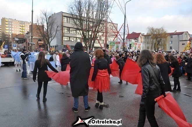 Orszak Trzech Króli ulicami Ostrołęki [06.01.2013] - zdjęcie #78 - eOstroleka.pl