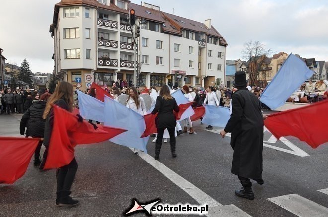 Orszak Trzech Króli ulicami Ostrołęki [06.01.2013] - zdjęcie #76 - eOstroleka.pl