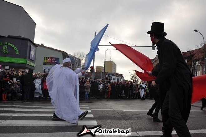 Orszak Trzech Króli ulicami Ostrołęki [06.01.2013] - zdjęcie #70 - eOstroleka.pl