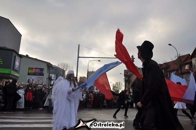 Orszak Trzech Króli ulicami Ostrołęki [06.01.2013] - zdjęcie #69 - eOstroleka.pl