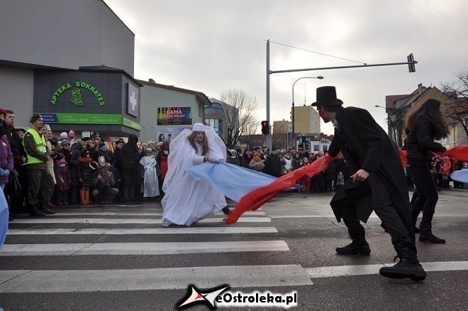 Orszak Trzech Króli ulicami Ostrołęki [06.01.2013] - zdjęcie #65 - eOstroleka.pl
