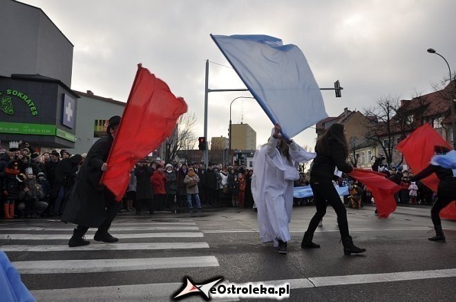 Orszak Trzech Króli ulicami Ostrołęki [06.01.2013] - zdjęcie #64 - eOstroleka.pl