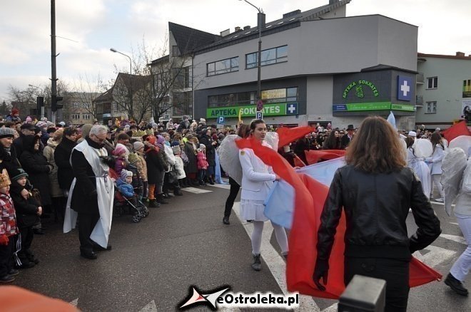 Orszak Trzech Króli ulicami Ostrołęki [06.01.2013] - zdjęcie #53 - eOstroleka.pl