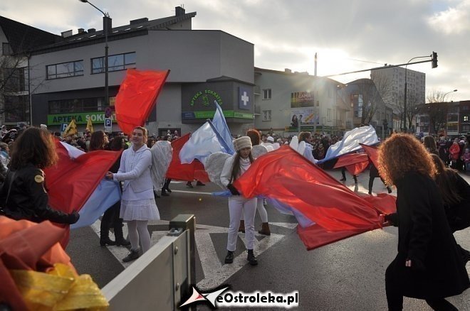 Orszak Trzech Króli ulicami Ostrołęki [06.01.2013] - zdjęcie #58 - eOstroleka.pl
