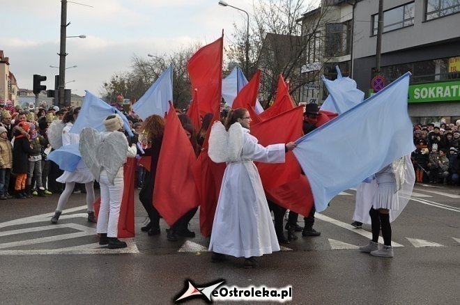 Orszak Trzech Króli ulicami Ostrołęki [06.01.2013] - zdjęcie #52 - eOstroleka.pl