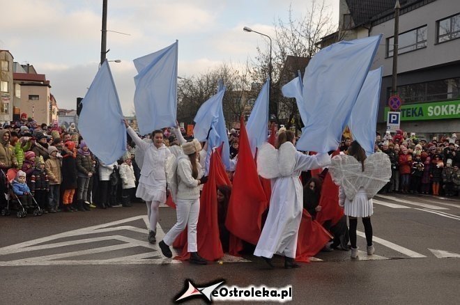 Orszak Trzech Króli ulicami Ostrołęki [06.01.2013] - zdjęcie #48 - eOstroleka.pl