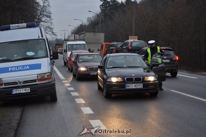 Ostrołęka: Policyjna akcja trzeźwość paraliżowała wjazd do Ostrołęki [09.01.2014] - zdjęcie #13 - eOstroleka.pl