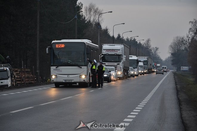Ostrołęka: Policyjna akcja trzeźwość paraliżowała wjazd do Ostrołęki [09.01.2014] - zdjęcie #12 - eOstroleka.pl