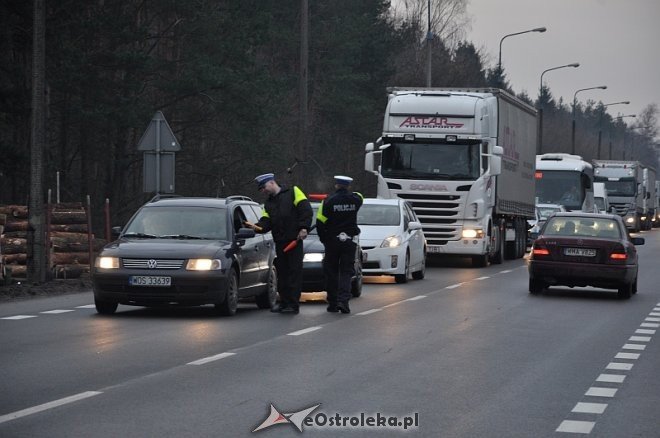 Ostrołęka: Policyjna akcja trzeźwość paraliżowała wjazd do Ostrołęki [09.01.2014] - zdjęcie #11 - eOstroleka.pl