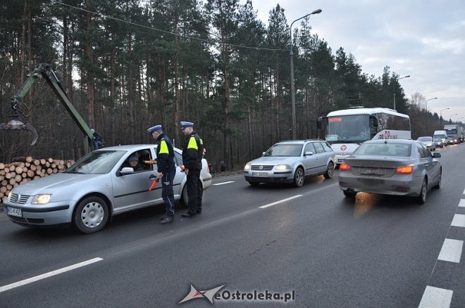 Ostrołęka: Policyjna akcja trzeźwość paraliżowała wjazd do Ostrołęki [09.01.2014] - zdjęcie #8 - eOstroleka.pl