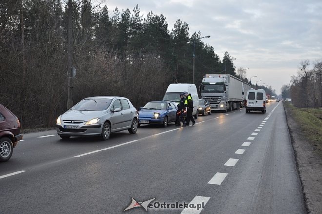 Ostrołęka: Policyjna akcja trzeźwość paraliżowała wjazd do Ostrołęki [09.01.2014] - zdjęcie #6 - eOstroleka.pl