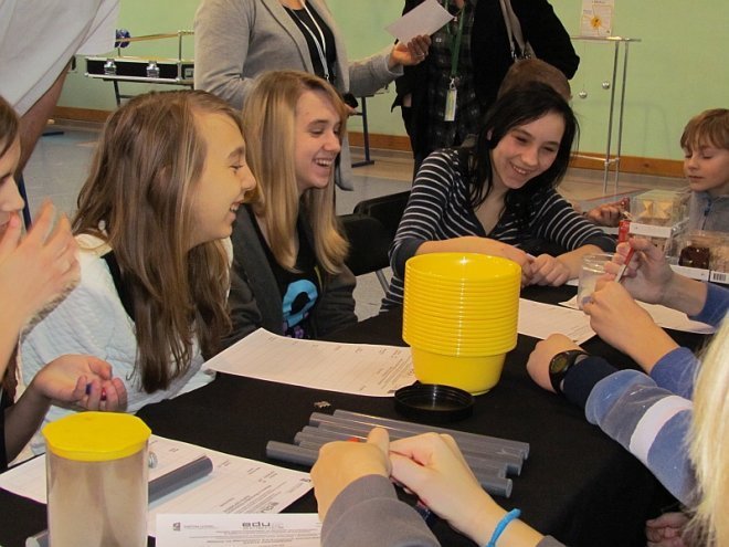 Piknik Naukowy w ZS nr 4 w Ostrołęce - zdjęcie #9 - eOstroleka.pl