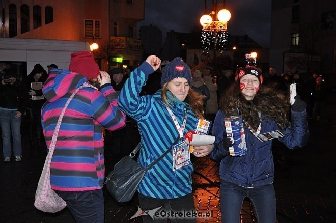 WOŚP 2014: Pierwsze wyniki zbiórki. Wolontariusze zebrali ponad 6 tysięcy złotych [12.01.2014] - zdjęcie #8 - eOstroleka.pl