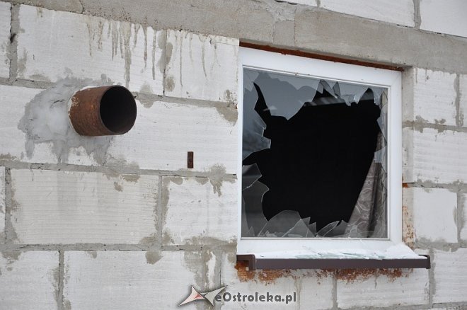 Wybuch w Czarnotrzewiu: Mężczyzna zginął podczas próby rozbrojenia granatu. Taki arsenał miał w domu [13.01.2013] - zdjęcie #13 - eOstroleka.pl