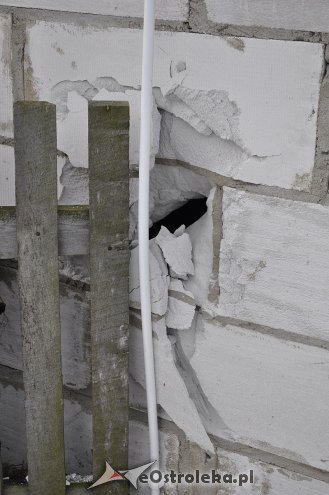 Wybuch w Czarnotrzewiu: Mężczyzna zginął podczas próby rozbrojenia granatu. Taki arsenał miał w domu [13.01.2013] - zdjęcie #15 - eOstroleka.pl