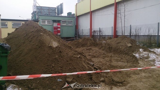 Ostrołęka: Niewybuch w centrum miasta. Konieczna będzie ewakuacja kilku sklepów i mieszkań [14.01.2014] - zdjęcie #4 - eOstroleka.pl