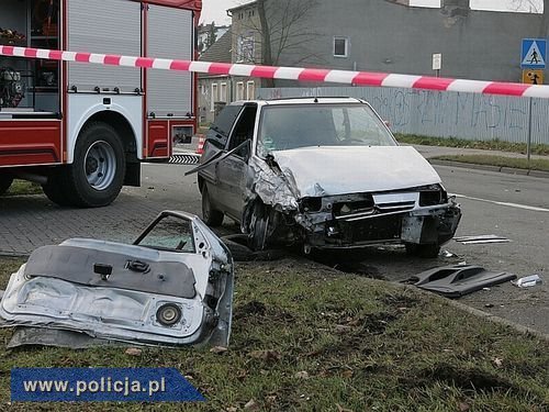 Gorzów Wielkopolski: 25-latek pod wpływem amfetaminy rozbił kradzionego Citroena Saxo - zdjęcie #2 - eOstroleka.pl