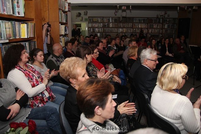 Wieczór w Arce: Spotkanie z Aleksandrą Elżbietą Gawrońską [16.01.2014] - zdjęcie #13 - eOstroleka.pl