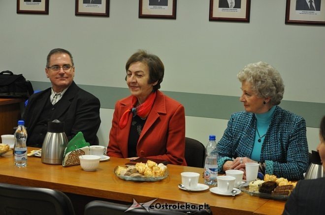 Spotkanie opłatkowe Komisji Promocji i Kultury Rady Miasta [17.01.2014] - zdjęcie #8 - eOstroleka.pl
