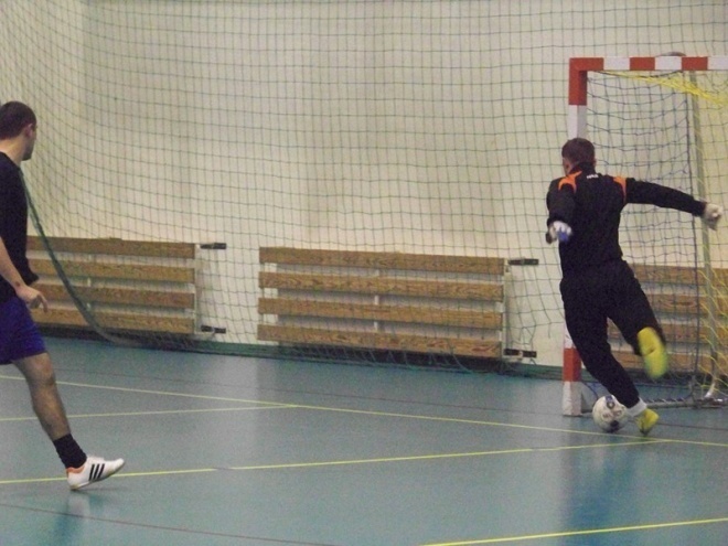 Nocna Liga Futsalu - 6. kolejka (18.01.2014) - zdjęcie #47 - eOstroleka.pl