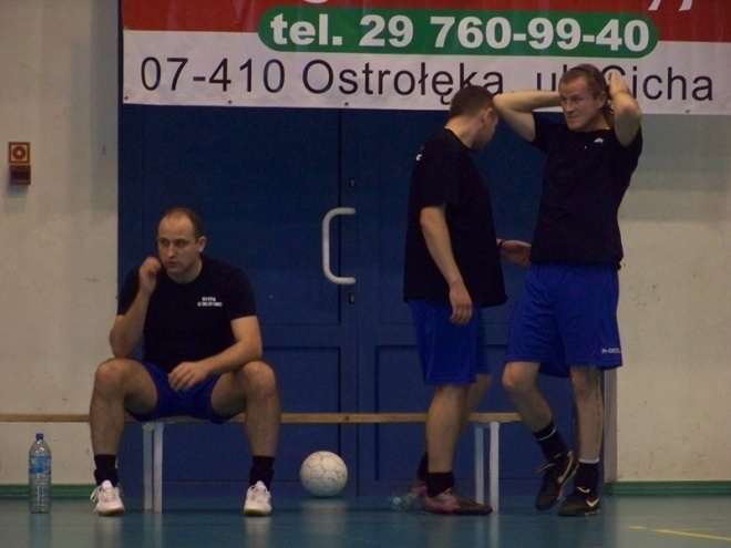 Nocna Liga Futsalu - 6. kolejka (18.01.2014) - zdjęcie #42 - eOstroleka.pl