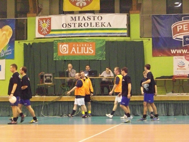 Nocna Liga Futsalu - 6. kolejka (18.01.2014) - zdjęcie #33 - eOstroleka.pl