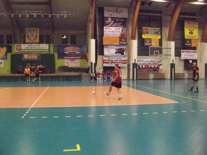 Nocna Liga Futsalu - 6. kolejka (18.01.2014) - zdjęcie #26 - eOstroleka.pl